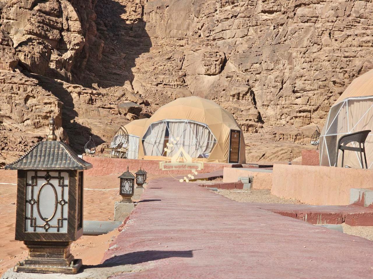 Rum World Bubble Luxury Camp وادي رم المظهر الخارجي الصورة
