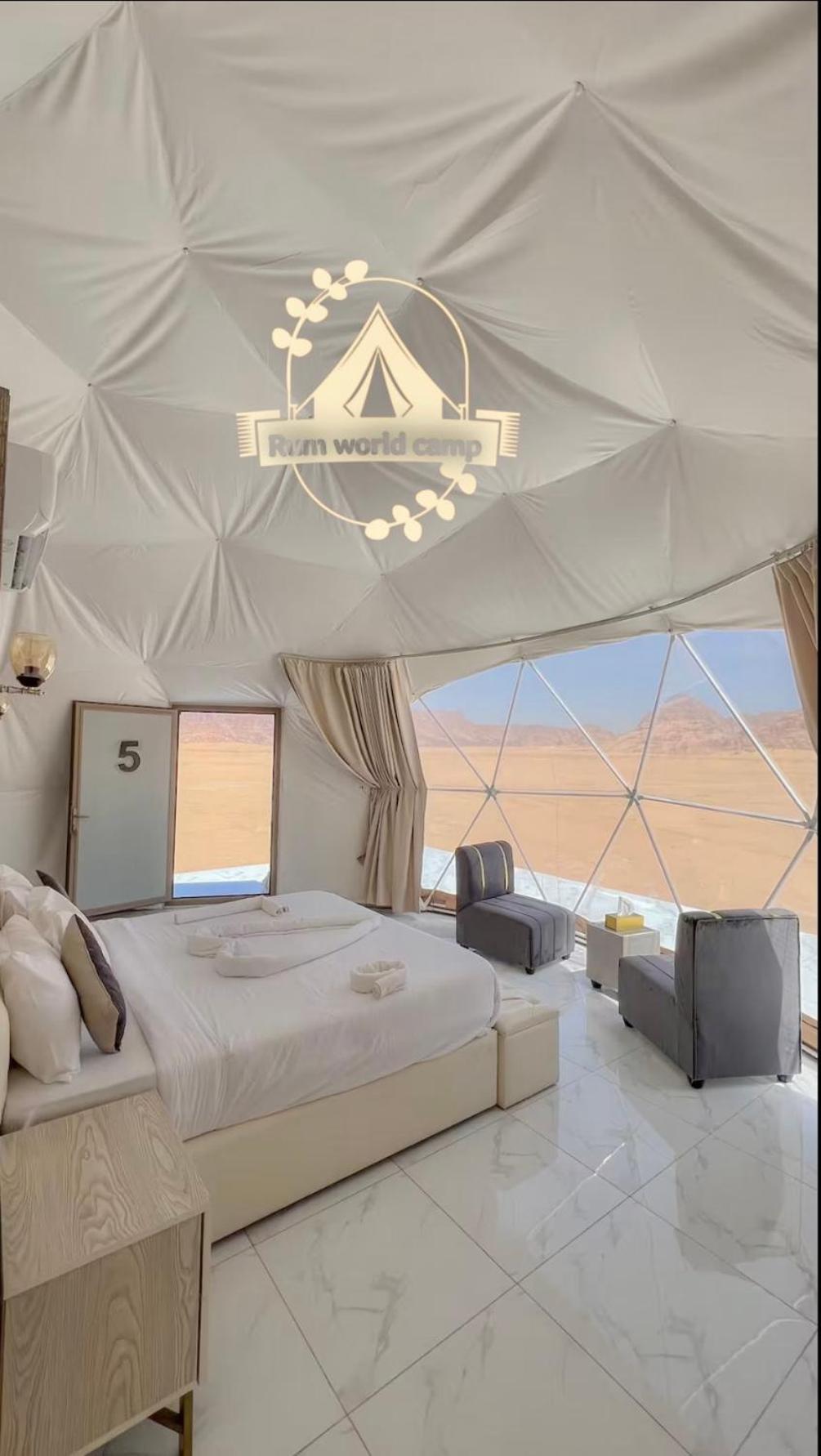 Rum World Bubble Luxury Camp وادي رم المظهر الخارجي الصورة